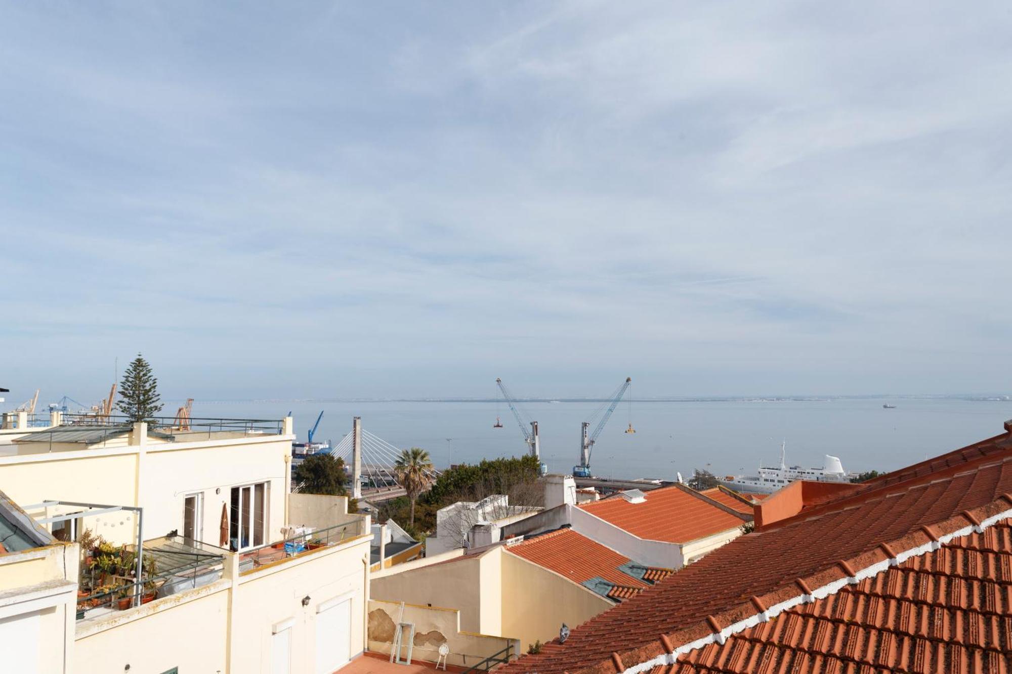 Barbadinhos Apartments In Lisbon Historic Neighborhood Kültér fotó